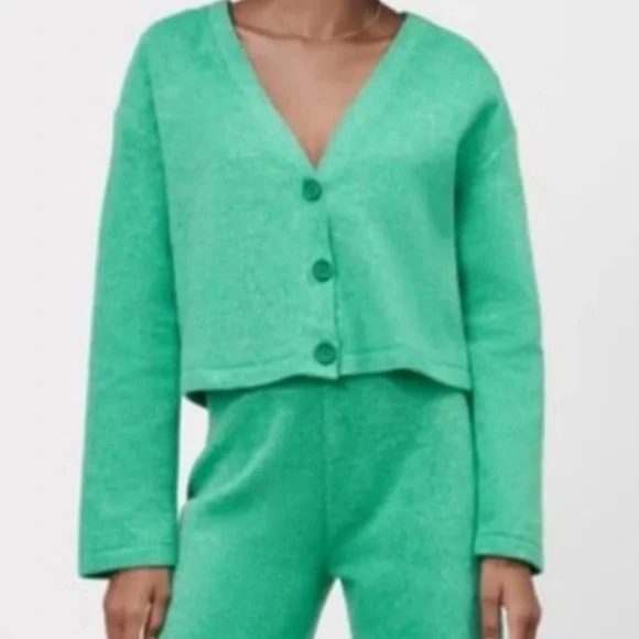 Zara Lounge Set - Picture 2 of 8